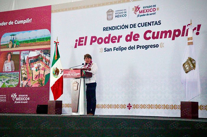 Delfina Gómez Álvarez presentó los avances de sus primeros tres años de gobierno ante más de 40 mil asistentes en San Felipe del Progreso.