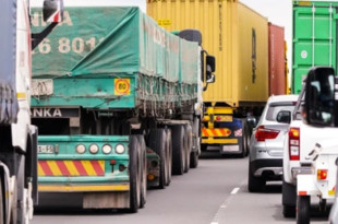 &quot;Transportistas alistan bloqueo en la autopista México-Puebla