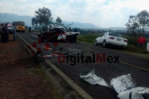 Fuerte choque entre camionetas de carga en la Jilotepec-Chapa de Mota