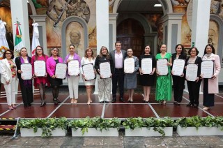 El sábado pasado fue reconocido el papel fundamental de las juzgadoras en la protección de los derechos humanos y en la impartición de justicia, que contribuye al fortalecimiento del Estado constitucional.