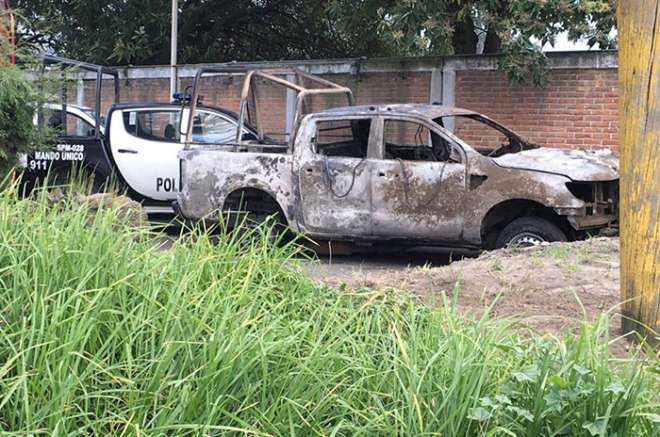 Suman 7 patrullas dañadas y 17 policías heridos en trifulca con pobladores de #Ecatzingo