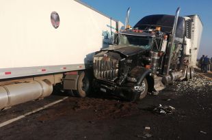 El accidente ocurrió sobre la autopista Libramiento Bicentenario, en el tramo Xonacatlán-Lerma.