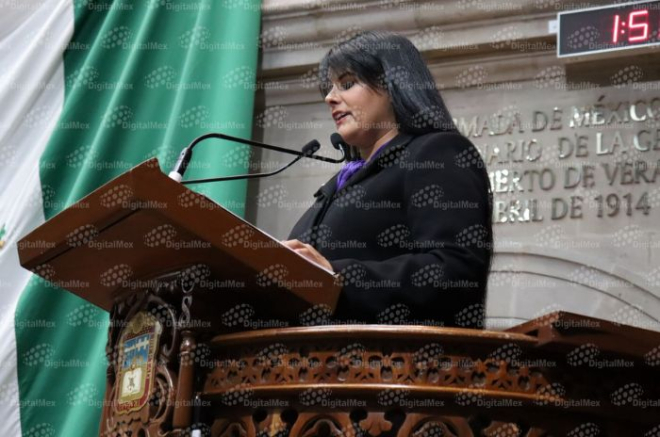 Diputada Daniela Ballesteros durante la discusión del dictamen en el Congreso del Estado de México.