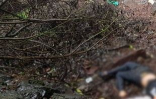 Encuentran cuerpo de una joven en el fondo de un barranco en Ocoyoacac