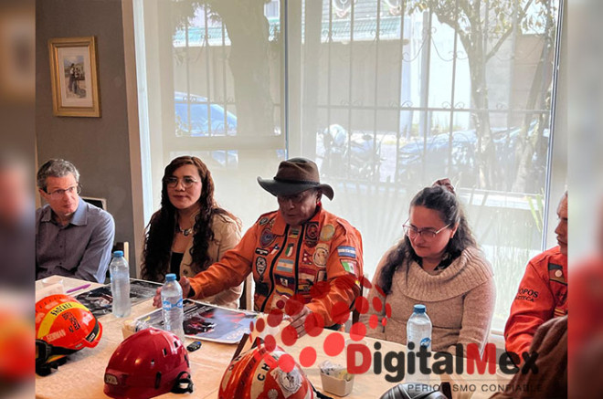 En conferencia de prensa, integrantes de la Brigada Internacional de Rescate Topos Azteca presentaron el documental 1985: Héroes entre Ruinas.