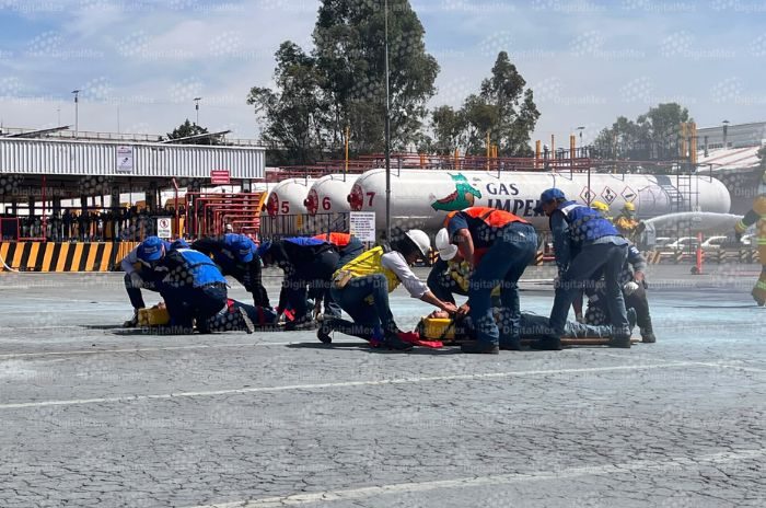 Macro simulacro por emergencias químicas en la planta de Gas Imperial, en Toluca.
