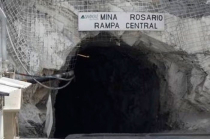 Autoridades realizan labores de ventilación y perforación para localizar a los mineros