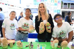 Estudiantes de primarias de Huixquilucan presentaron sus proyectos de emprendimiento durante la etapa final de “Pequeños Grandes Financieros 2026”.