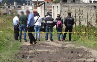 Abandonan cuerpo de un hombre atado de manos y pies en Zinacantepec