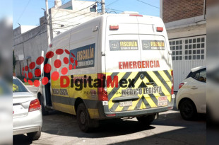 Personal de la Fiscalía Mexiquense acudió al sitio donde levó a cabo las diligencias correspondientes y el levantamiento del cuerpo.