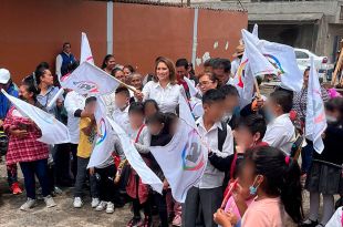 Ana Muñiz Neyra, dio el banderazo de inicio a las obras