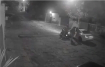 #Video: Ladrón no supo conducir el auto que acababa de robar en #Atizapán