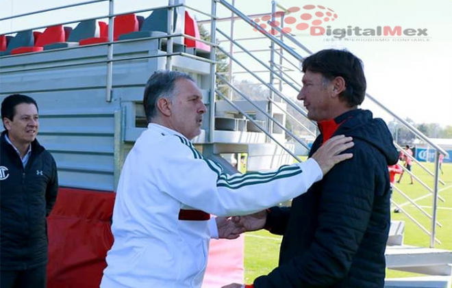 El “Tata” Martino visitó a la directiva de los Diablos Rojos