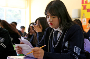 Estudiantes y familias pueden acudir a los Centros de Orientación y Atención para recibir asesoría gratuita y completar su registro al bachillerato en 103 municipios del Estado de México.
