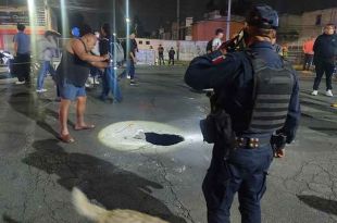 Los colonos bloquearon la avenida para llamar la atención de las autoridades.