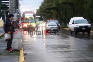 #Toluca: Impacta autobús Xinantécatl a Caminante en Tollocan, y se da a la fuga