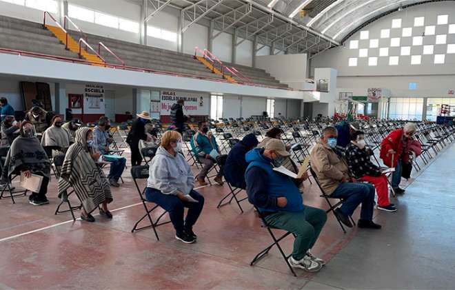  Ya va una quinta parte de la población mayor de 60 años de edad inmunizada