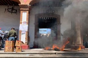 #Video: Con quema, protestan en #Otumba; exigen apoyo contra incendio