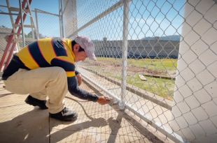 Una de las obras que está en proceso es el mejoramiento de las canchas deportivas de la comunidad de El Plan Zacapexco.