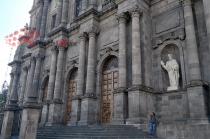 &quot;En atención a estas personas, se seguirá transmitiendo la celebración de la Misa dominical a través de las redes sociales de las comunidades parroquiales&quot;
