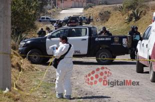 La víctima, de alrededor de 40 años, fue hallada por vecinos de Santa Cruz Cuauhtenco, entre las calles Plan de Ayala y Porfirio Díaz.