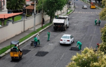 Metepec mantiene programa permanente de bacheo