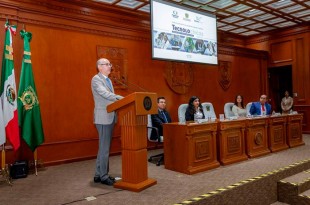En un acto encabezado por el rector y la coordinadora nacional del programa, se destacó que el 89% de las participantes logró finalizar los cuatro módulos.