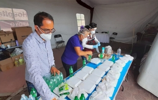 Por #Covid-19, reparten alimentos afuera de hospitales en #Ecatepec