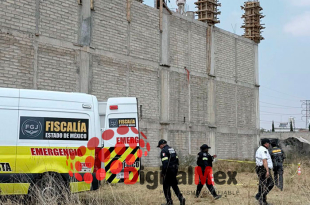 Paramédicos de Protección Civil confirmaron el fallecimiento en el lugar mientras la Fiscalía inició las diligencias.