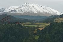 La parte alta del Nevado de Toluca luce despampanante, cubierta de blanco a pocos días de la llegada del invierno.