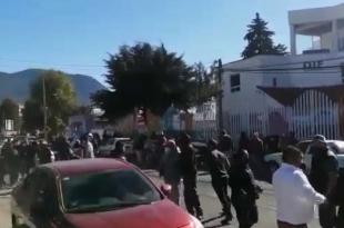Grupos de Morena y MC se enfrentan en las calles