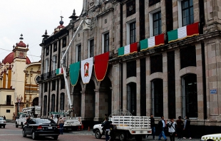 Toluca se viste de colores patrios