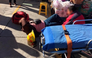 Sufre caída hombre con discapacidad en zona de la terminal de Toluca
