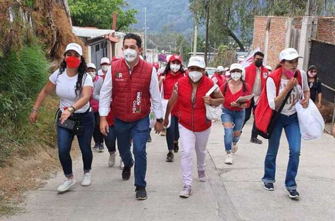 Memo Zamacona ofreció mayores apoyos a los comercios locales