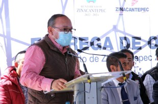 El alcalde visitó la Telesecundaria Oficial número 687, 15 de mayo ubicada en Loma de San Francisco, donde se benefició a la comunidad escolar con la construcción de una techumbre