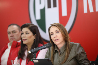 Cristina Ruiz Sandoval, presidenta del PRI Edoméx, en rueda de prensa