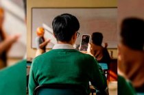 La SEP revisa una propuesta para establecer lineamientos sobre el uso seguro y con fines pedagógicos en las escuelas.