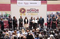 La gobernadora Delfina Gómez destacó la labor de más de 250 mil docentes y anunció avances en infraestructura y programas educativos en el Estado de México.