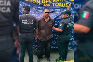 Los agentes localizaron el teléfono de la víctima y dos picahielos con mango de madera y punta metálica de aproximadamente 15 centímetros.