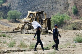 La explosión provocó una onda expansiva que lanzó piedras a casi 800 metros de la zona.