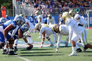 Borregos Campus Estado de México (CEM) venció 33-3 al equipo de los Potros Salvajes de la Universidad Autónoma del Estado de México.