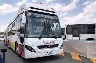 Primer transporte articulado con placas federales que entrará al aeropuerto