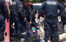 Policías se enfrentan con sujetos que despojaron a una cuentahabiente en #Texcoco