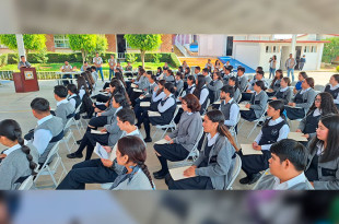 Los apoyos benefician a estudiantes de nivel Básico, Medio Superior y Superior