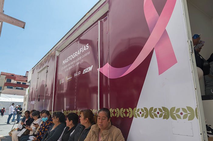 Del 13 al 16 de octubre, las mujeres de Tianguistenco podrán realizarse mastografías gratuitas en la Cabecera Municipal, Coatepec y Tilapa, de 9:00 a 16:00 horas.