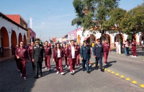 Más de 2 mil 400 personas desfilan en Almoloya de Juárez