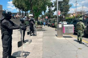 Un fuerte dispositivo de seguridad se llevó a cabo la tarde de este viernes en la zona de la Terminal de Toluca.