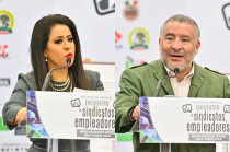 Laura González y Horacio Duarte encabezan la firma del acuerdo para la creación del Consejo Económico