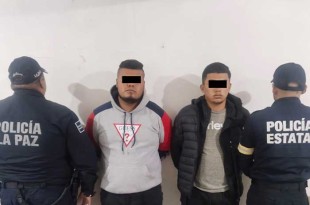 Policías de la Secretaría de Seguridad y municipales detienen a dos sujetos por robo con violencia