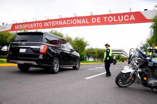 Video: Despliegan 72 policías en aeropuerto de Toluca por la justa futbolera